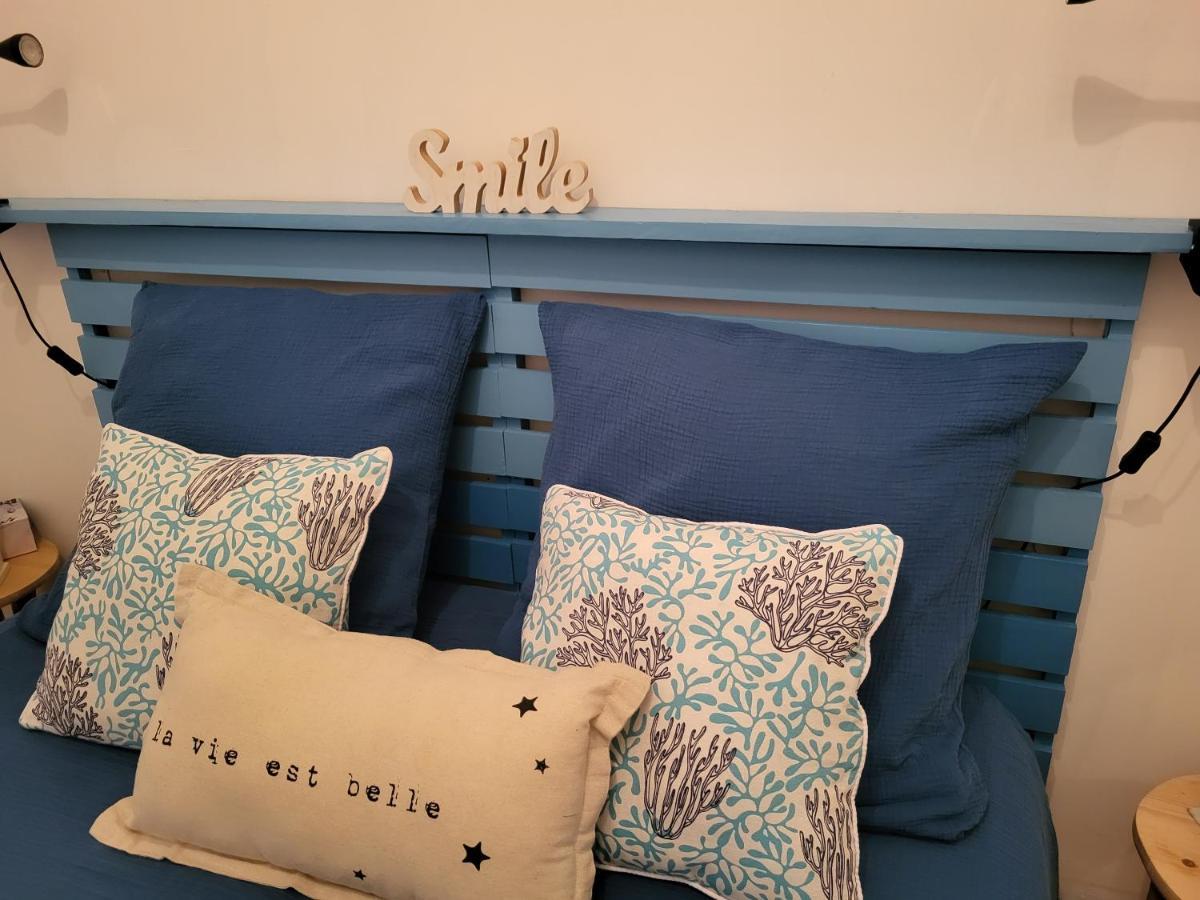 Chambre d hôtes AU CŒUR DES OLIVIERS Marselha Quarto foto