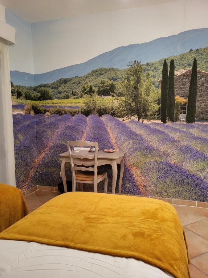 Chambre d hôtes AU CŒUR DES OLIVIERS Marselha Exterior foto
